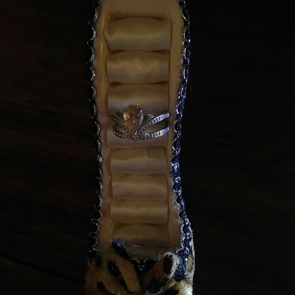 Unique Crystal ring - Picture 3 of 4